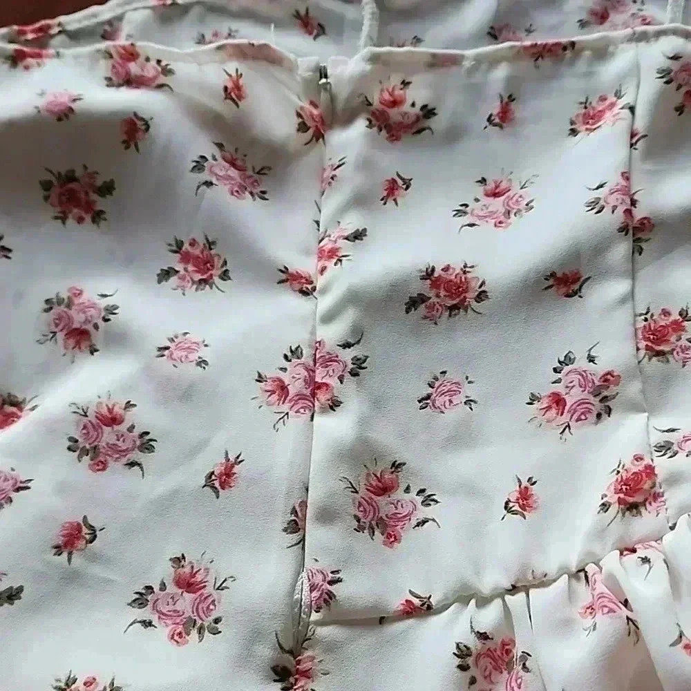 AROUND White pink floral blouse sweetheart neck - Picture 8 of 9